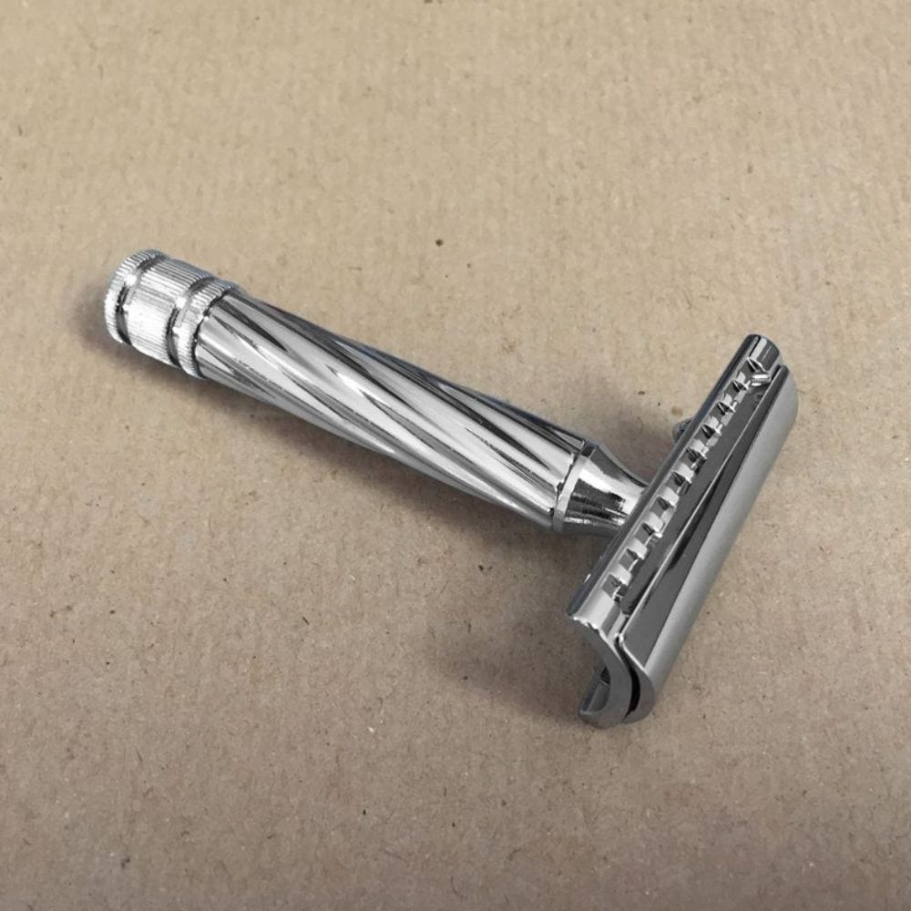 Safety Razor Fatip Lo Storto Gentle Closed Comb Safety Razor Chrome